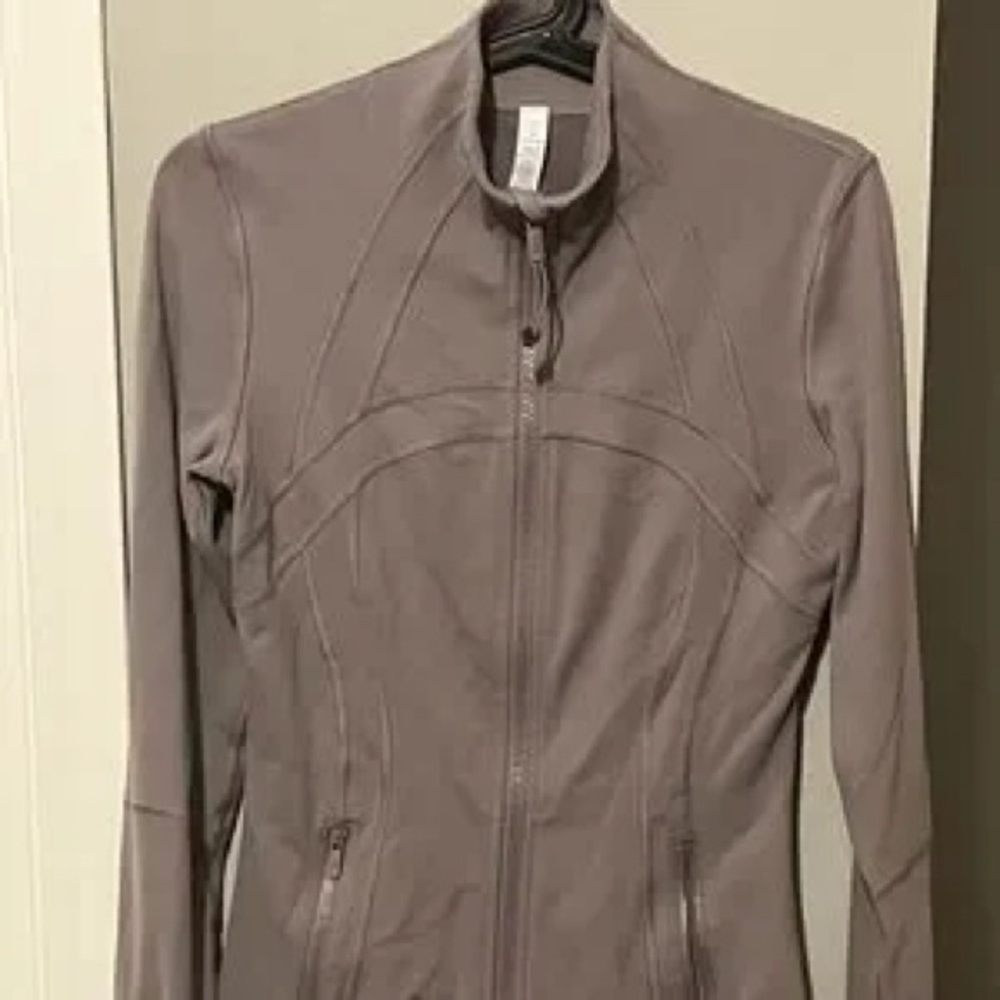 Lululemon define jacket NWOT size 6